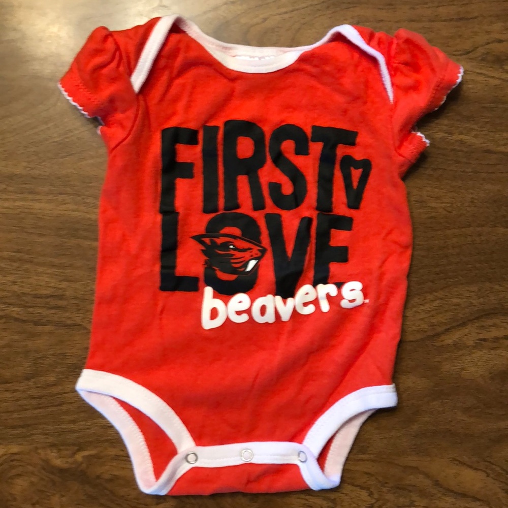 Oregon State beavers onesie, brand new.